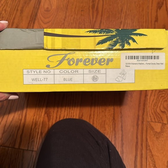 Platform party shoes! Blue velvet, size 6.5 NIB - Picture 7 of 7